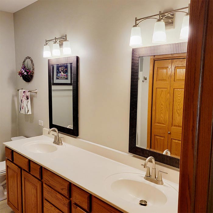 handyman3 a completed handyman batrhoom remodel